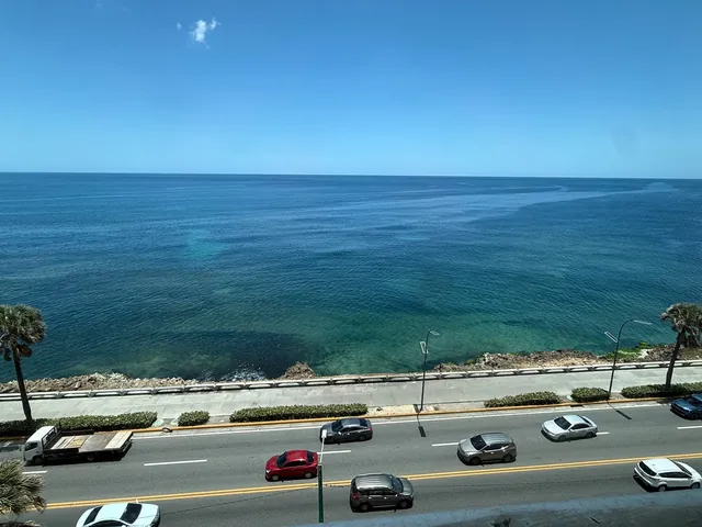 Avenida George Washington and the sea from a high floor