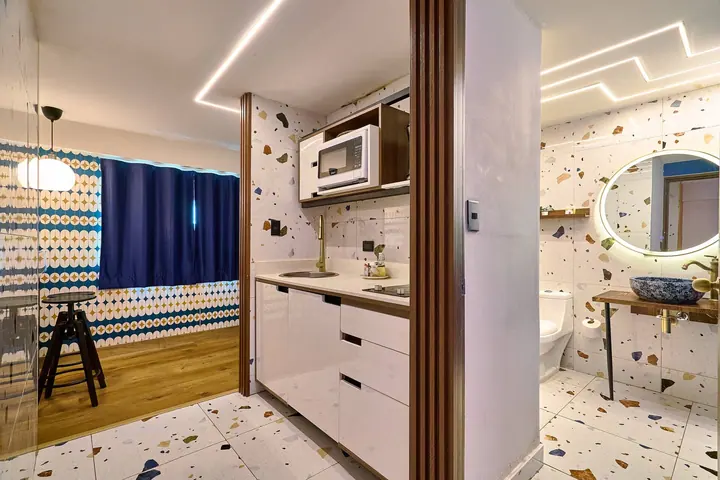 Calm ocean-view studio with a bathtub: photo 9