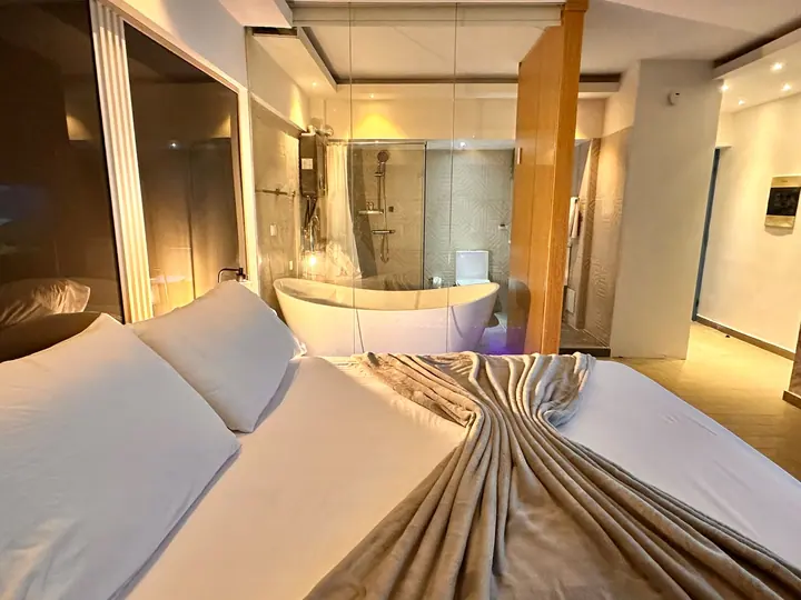 Comfortable studio with a bathtub and a sea view: photo 12