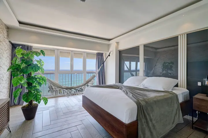 Comfortable studio with a bathtub and a sea view: photo 22