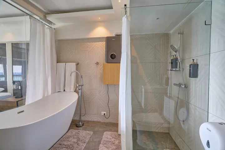 Comfortable studio with a bathtub and a sea view: photo 23