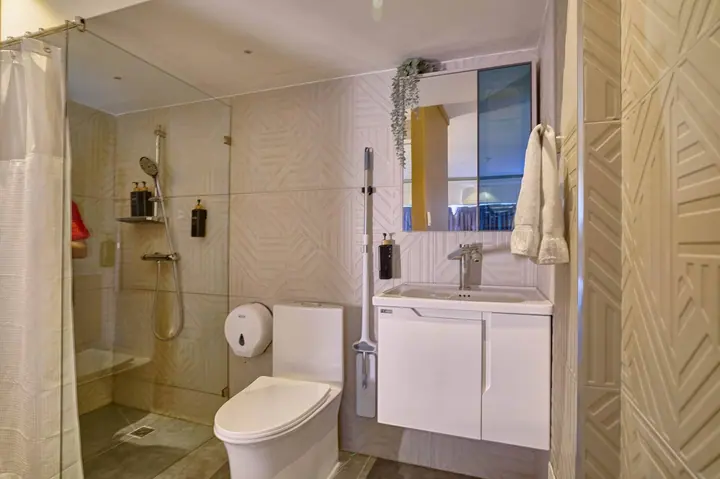 Comfortable studio with a bathtub and a sea view: photo 31