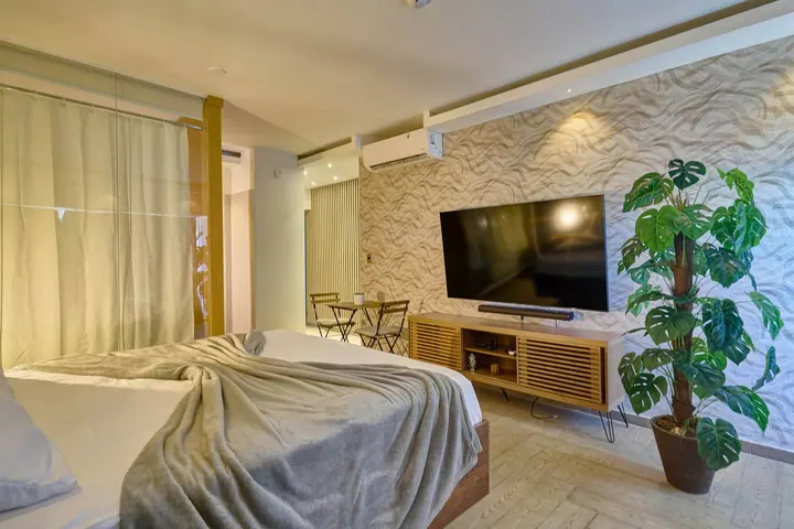 Comfortable studio with a bathtub and a sea view: photo 37