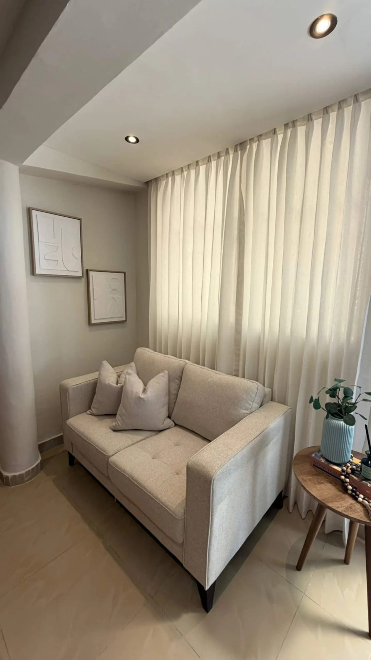 Compact ocean-front studio with a jacuzzi: main photo