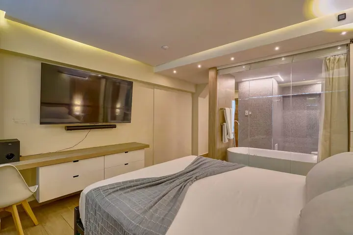 Cosy ocean-view suite with a hot tub: photo 8