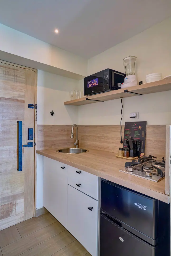 Cosy ocean-view suite with a hot tub: photo 24