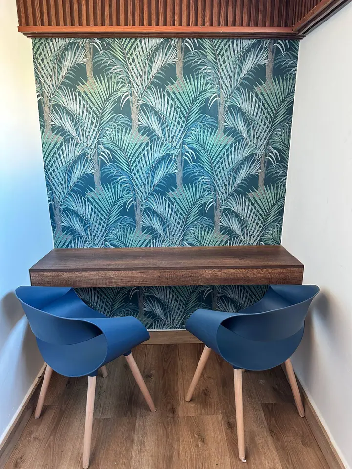 Design studio with a bathtub and an ocean view: photo 4