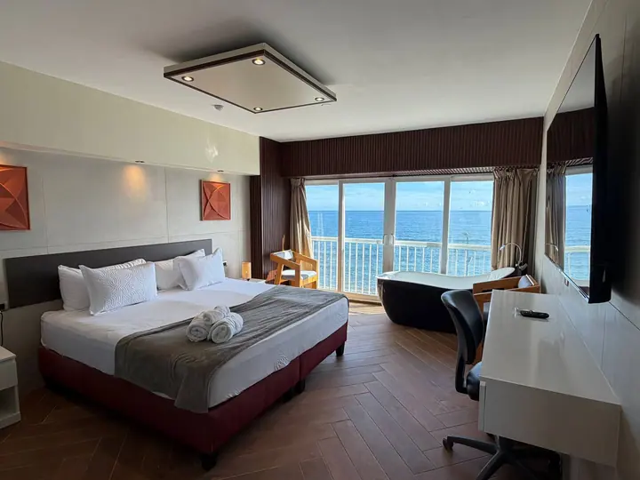Elegant studio with a sea view: main photo
