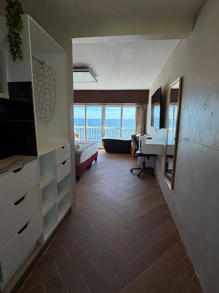 Elegant studio with a sea view: photo 11