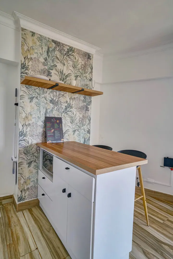 Loft with a freestanding tub and an ocean view: photo 27