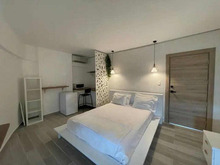 Minimalist studio with an ocean view: photo 5