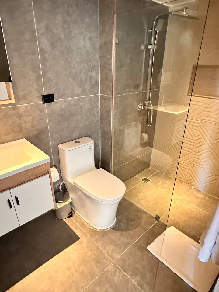 Modern ocean-view studio: photo 10