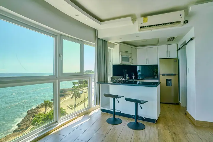 Ocean-view loft with a hot tub: photo 3