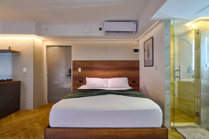 Ocean-view loft with a jacuzzi: photo 32