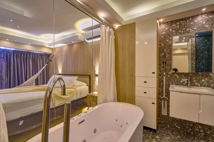 Ocean-view suite with a jacuzzi: photo 5