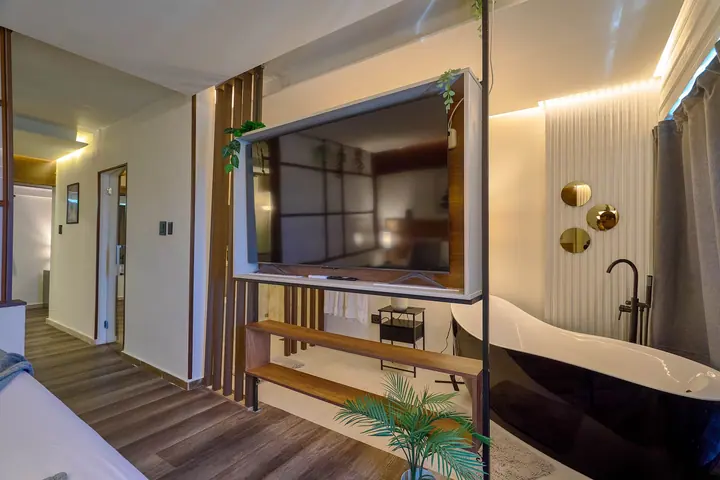 One-bedroom penthouse with an ocean view: photo 3