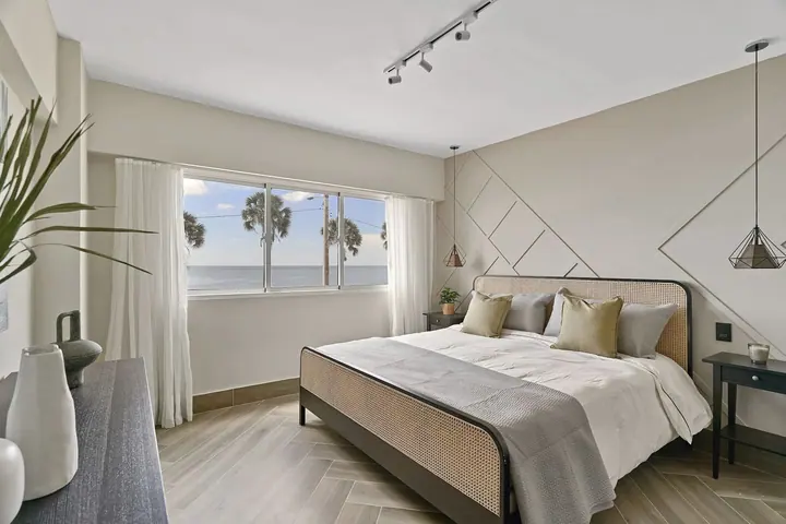 One-bedroom with a workspace and a sea view: photo 2