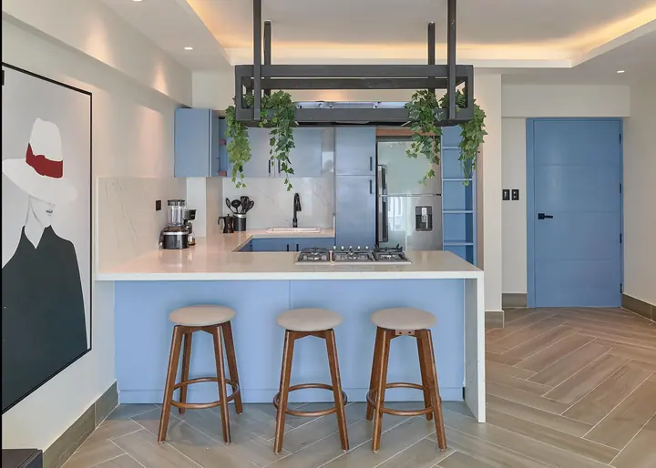 One-bedroom with a workspace and a sea view: photo 3