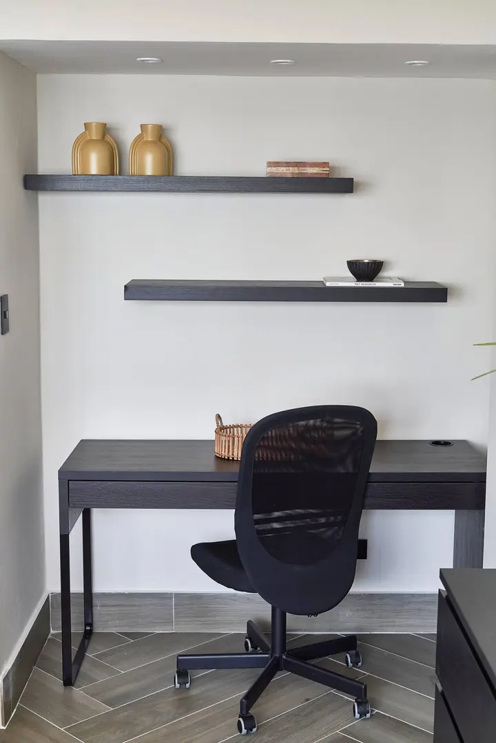 One-bedroom with a workspace and a sea view: photo 4