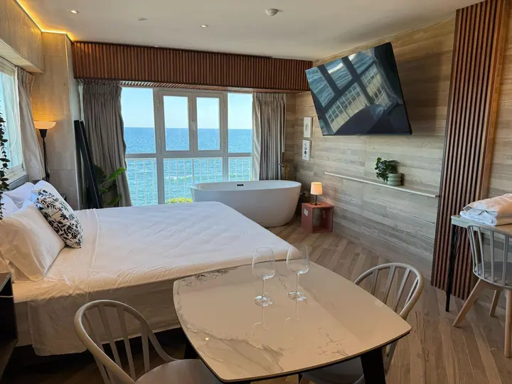 Pretty studio with a sea view: photo 2