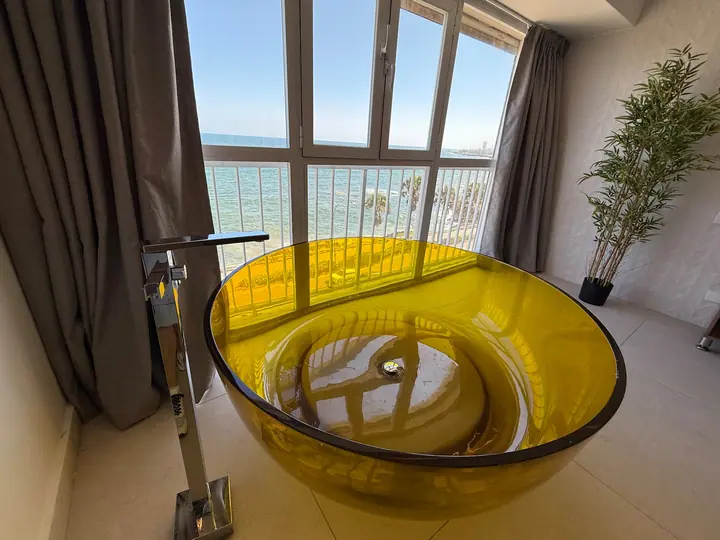 Relaxing seafront apartment with parking: photo 2
