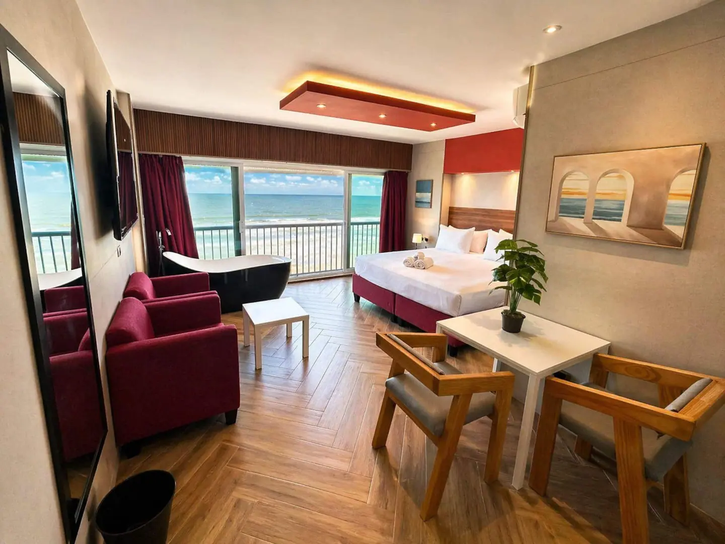 Sea-view studio with a bathtub: main photo