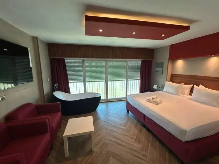 Sea-view studio with a bathtub: photo 10