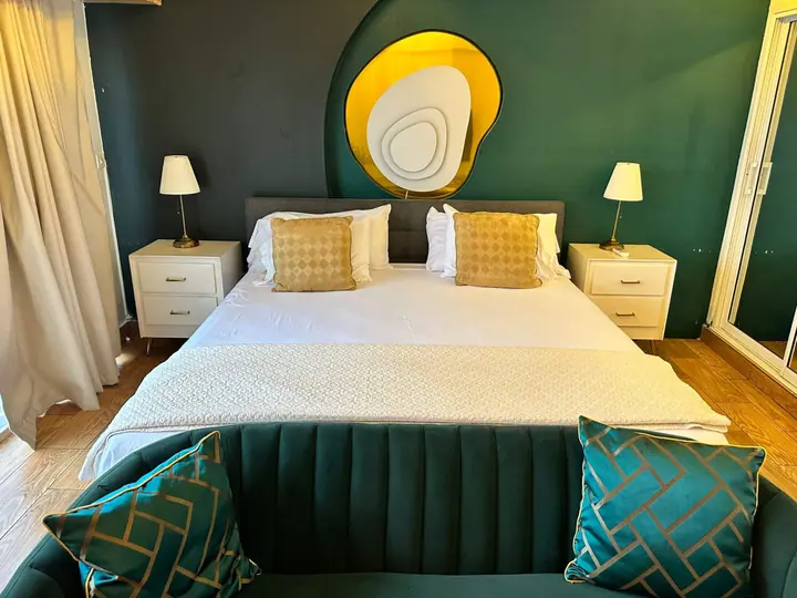 Studio with a 65-inch TV and an ocean view: photo 7
