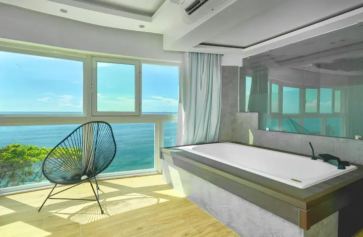 Studio with a jacuzzi: photo 6