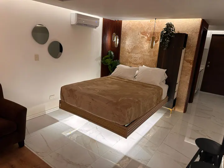 Stylish ocean-view studio with a bathtub: photo 12